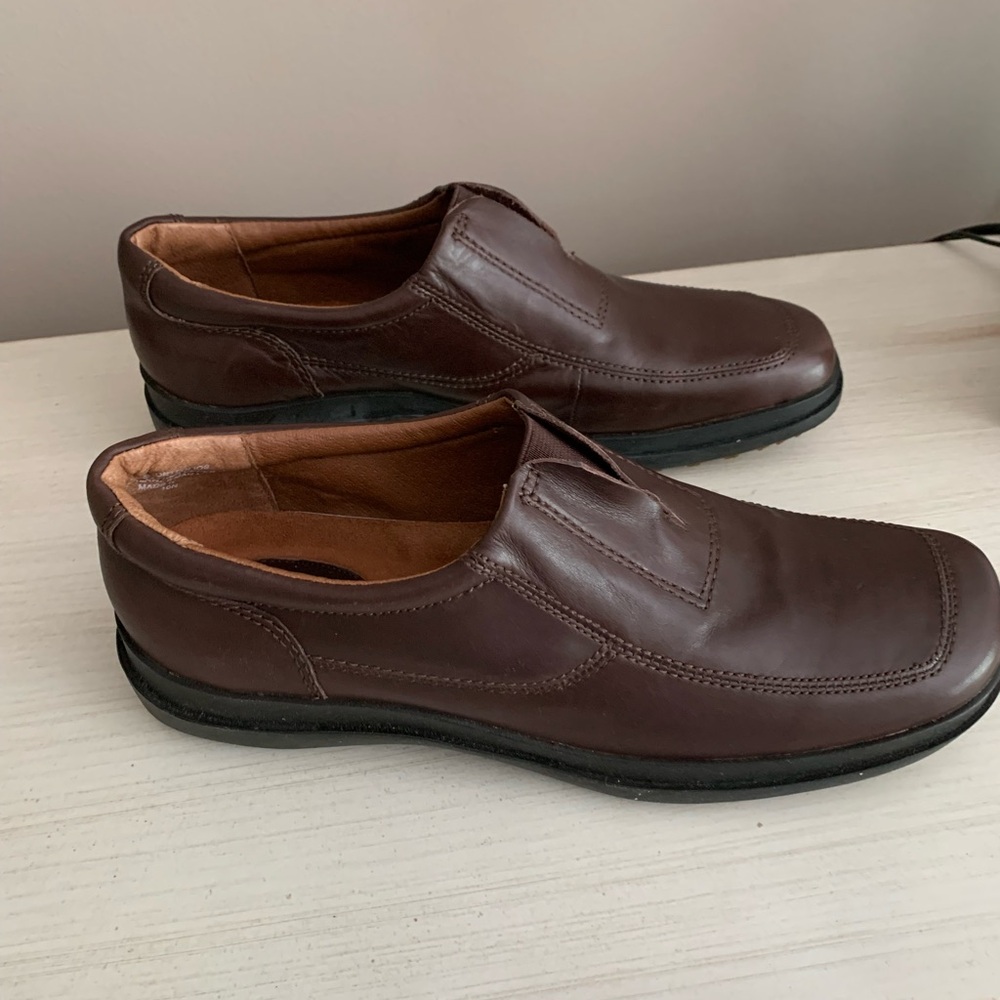 Shoes - Picture 3 of 6